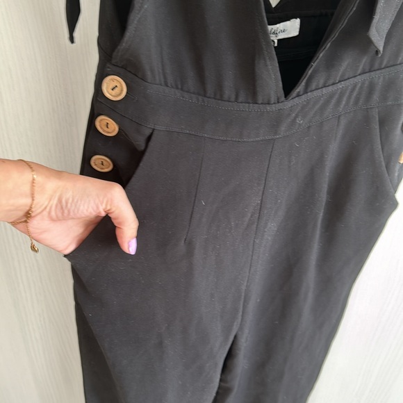 Black tie shoulder wide leg jumpsuit size xs - Picture 6 of 8